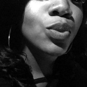 Meet your Posher, Simone